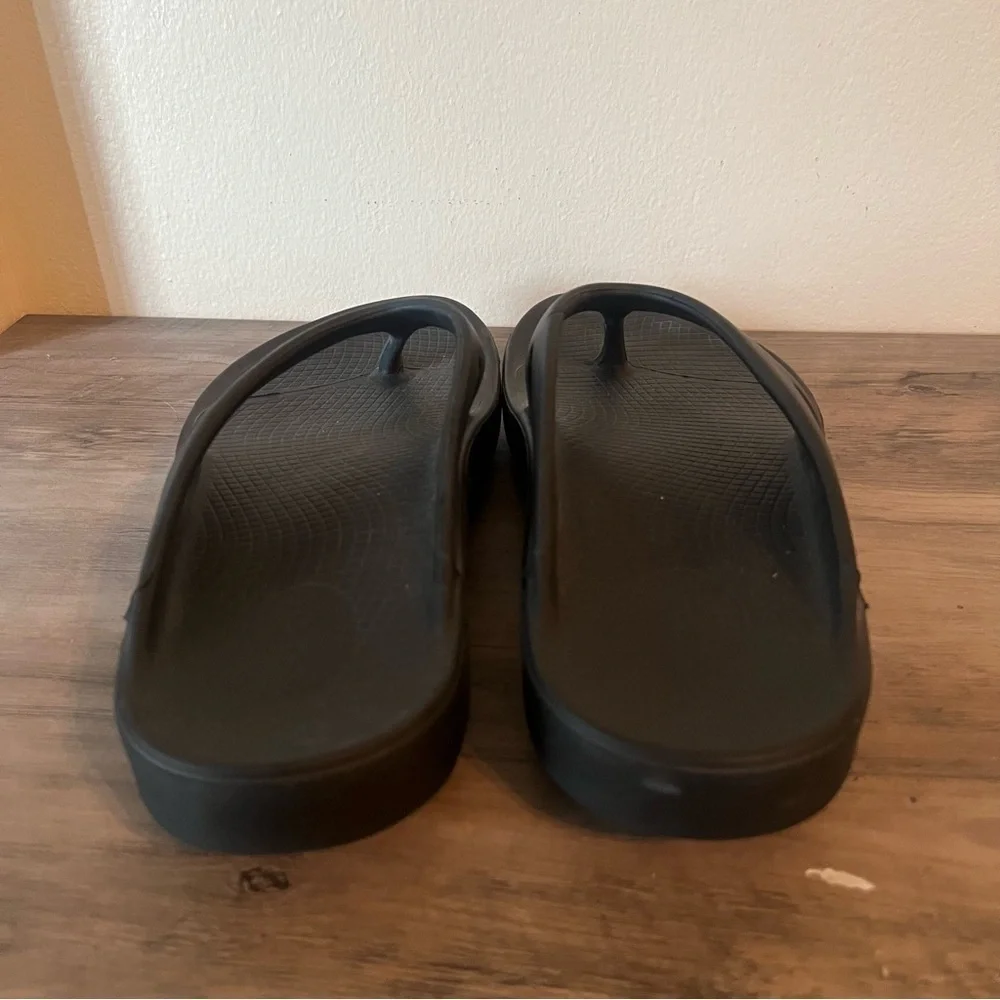 OOFOS Unisex OOriginal Black Flip Flop Sandals Comfort Recovery EU 45